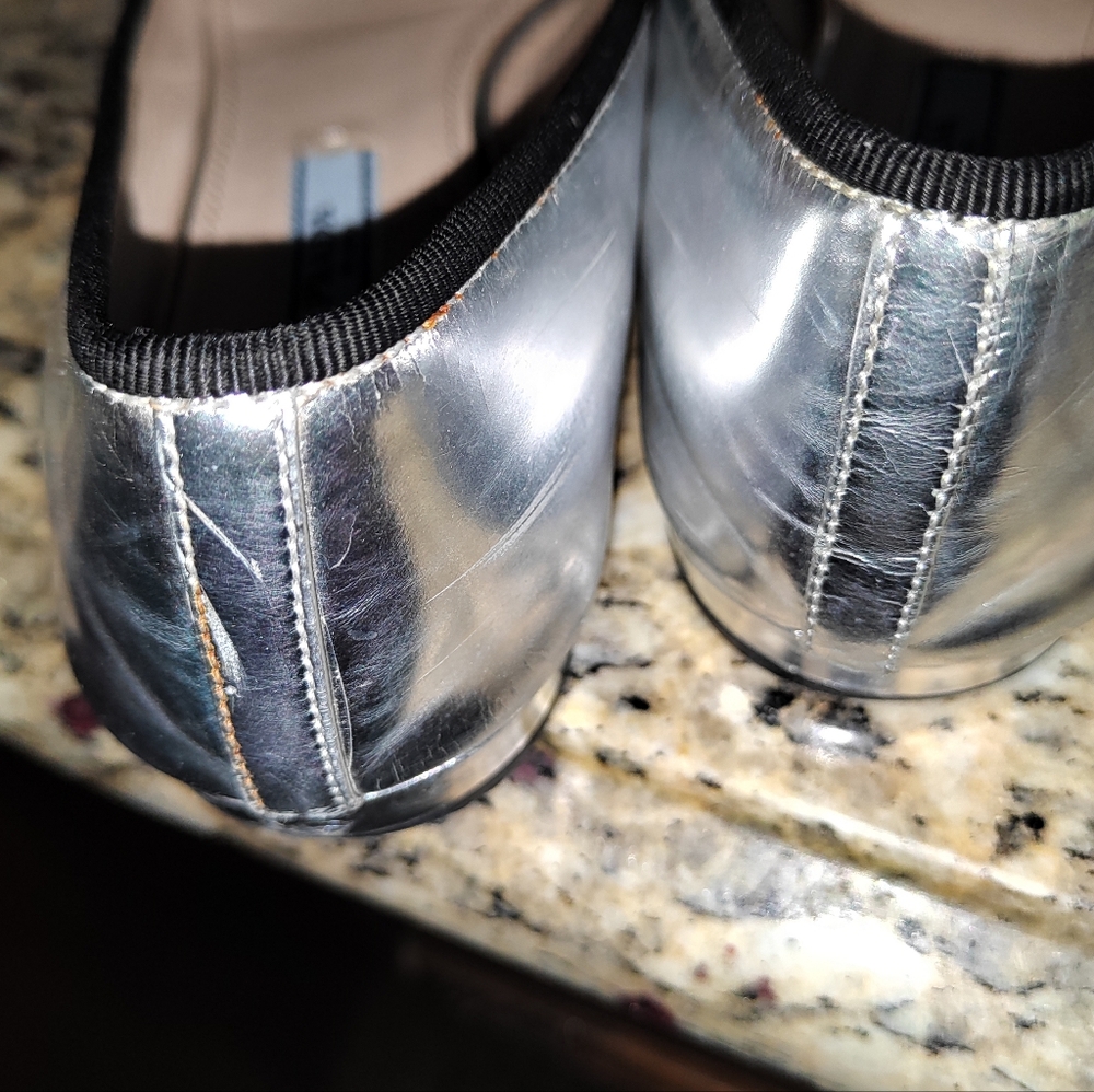 Prada Black Patent Leather Ballet Flats with Silver Bow - Picture 3 of 9